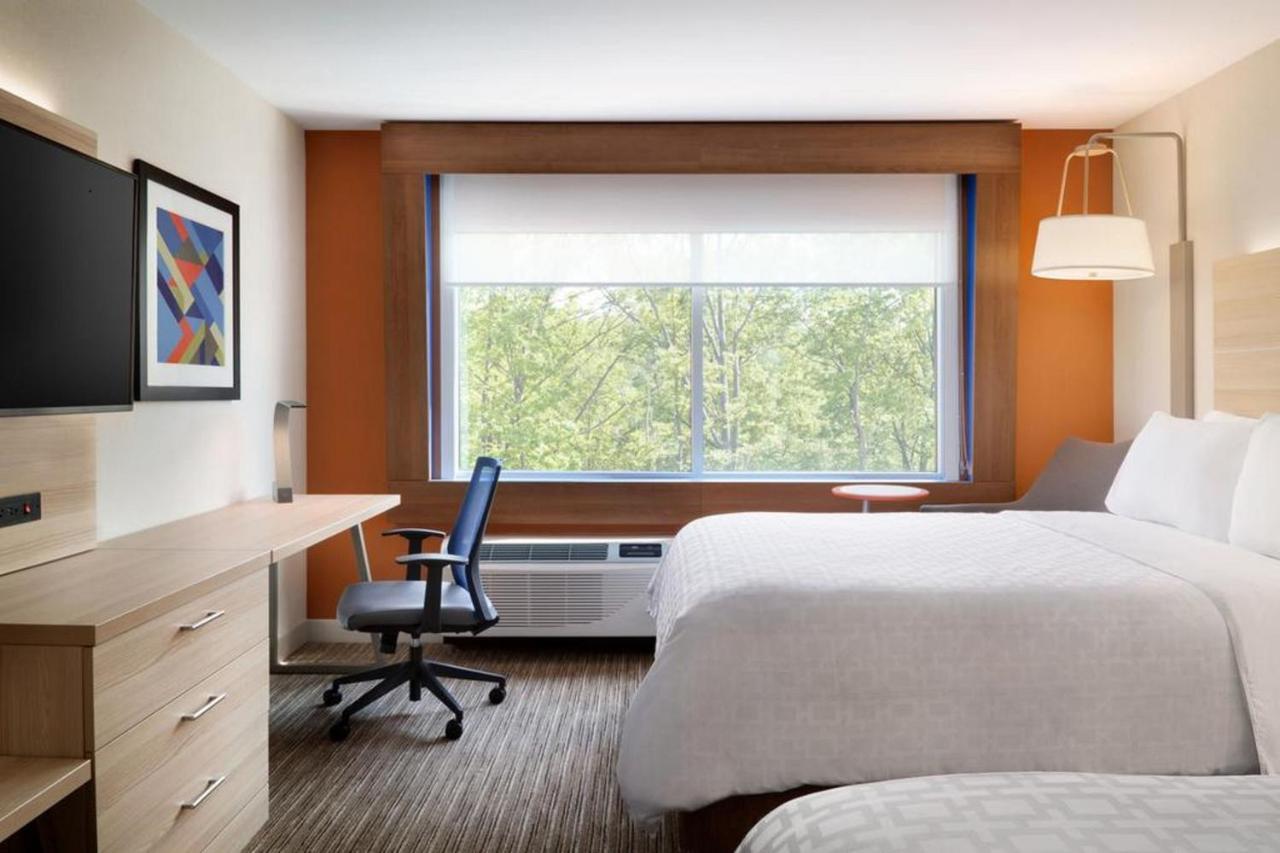 Holiday Inn Express & Suites - Dallas Market Center By Ihg Exterior foto